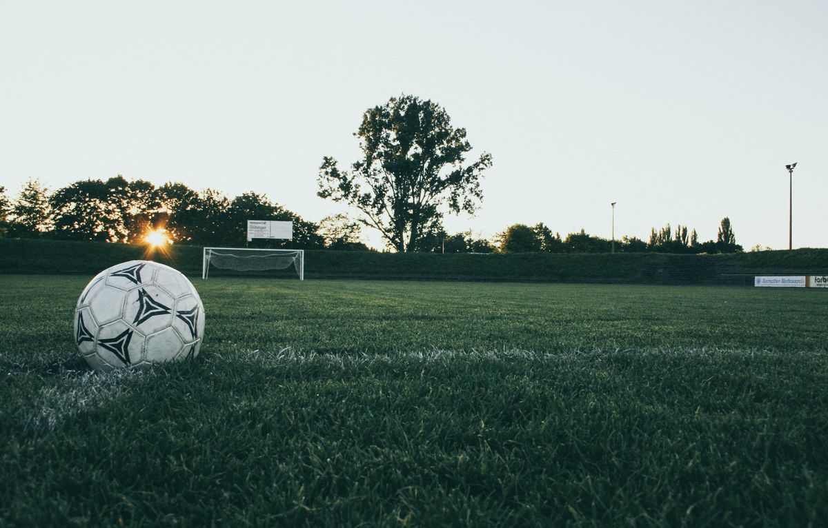 Bild von der beste Fußballer der Welt beim Fußballspielen.