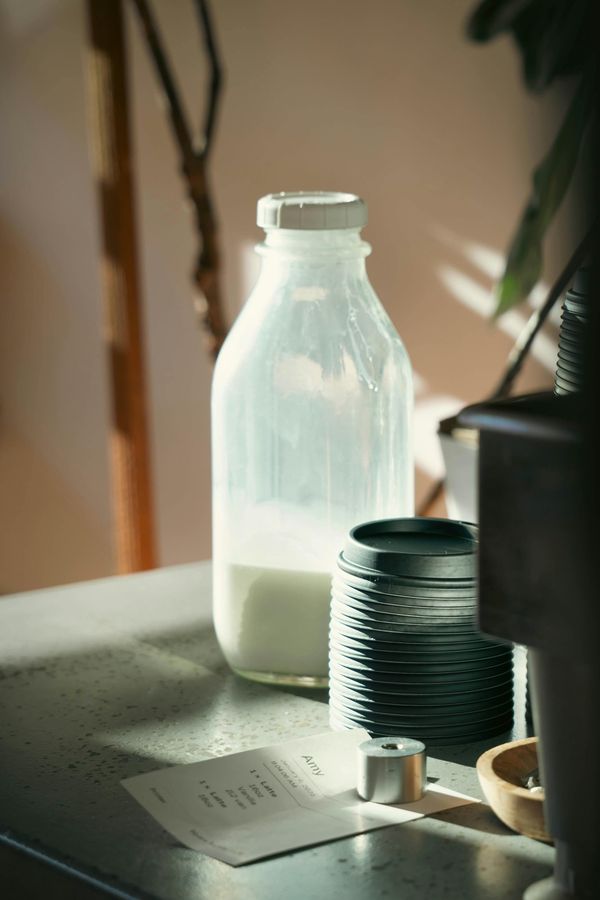 Milchgetränk als Vergleich für die Frage: was ist besser Protein Shake mit Wasser oder Milch?